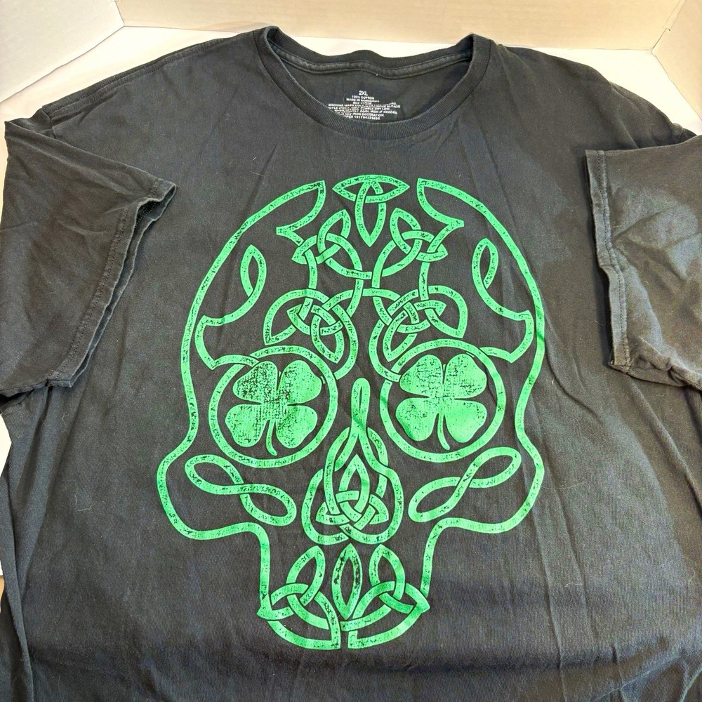 Skull Clover graphic print T shirt Black/Green Men’s 2XL Crew Neck Cotton